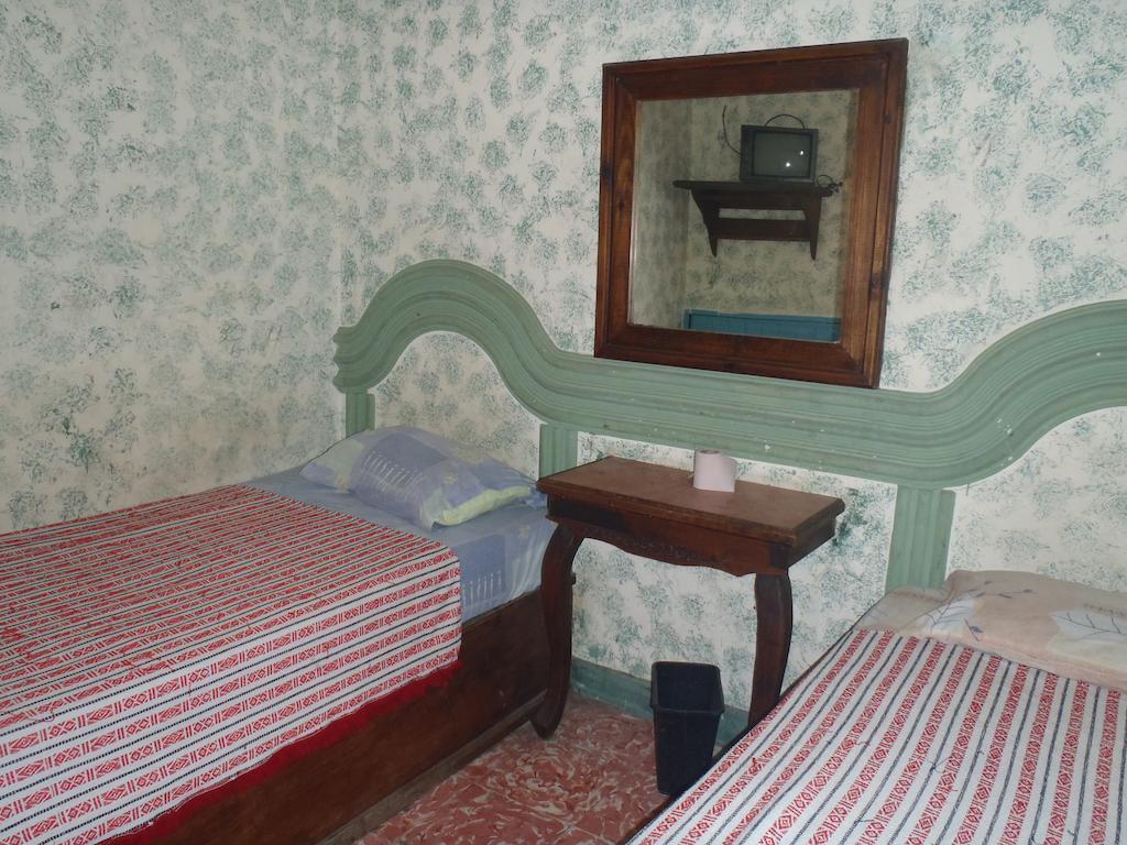 Hotel Casa De Huéspedes Hidalgo Tehuacán Habitación foto