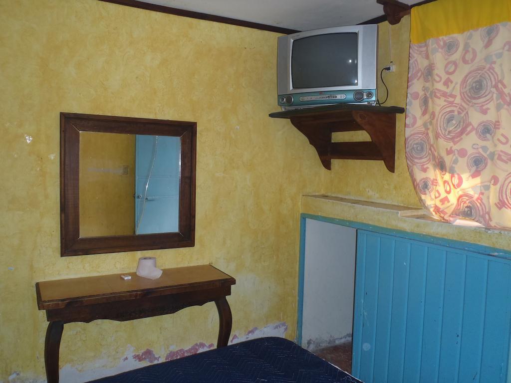 Hotel Casa De Huéspedes Hidalgo Tehuacán Habitación foto